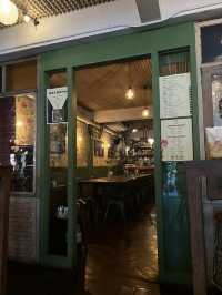 ร้านอาหารสไตล์ฝรั่งเศส ใจกลางสาทร