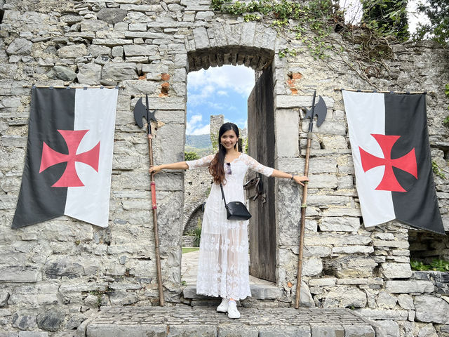 Hike to Castello di Vezio from Varenna