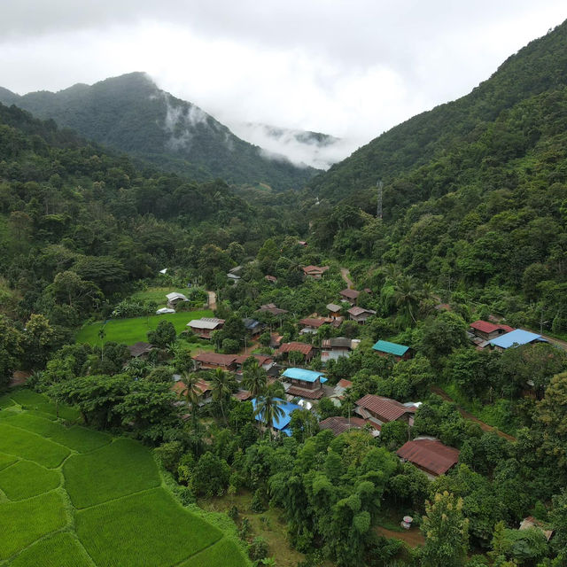 หมู่บ้านเล็กๆ กลางหุบเขา🍃⛰️