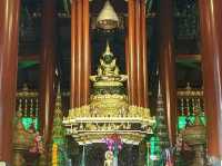 พาคุณพ่อมาเดินชิลๆ..วัดพระแก้ว เชียงราย