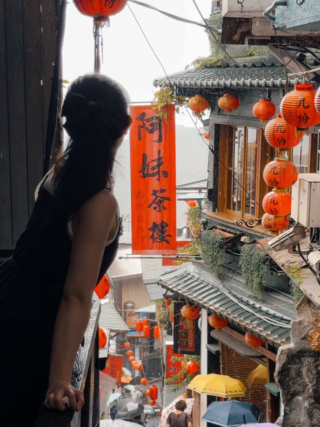 下雨天個九份☔️去阿妹茶樓更有宮崎駿的夢幻感覺💕💕