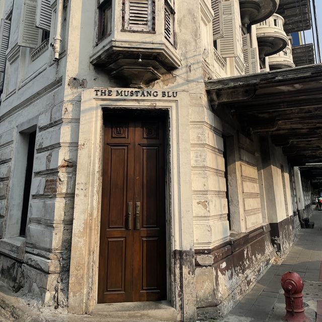 泰國住宿｜咖啡廳｜在老舊銀行