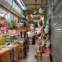 泰國合艾最大的特產集市商場:金荣巴刹ตลาดกิมหยง，適合休閒購物