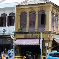 มือเยี่ยม Phuket Old Town Cafe 