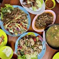ส้มตำยายนอม-บุรีรัมย์ 