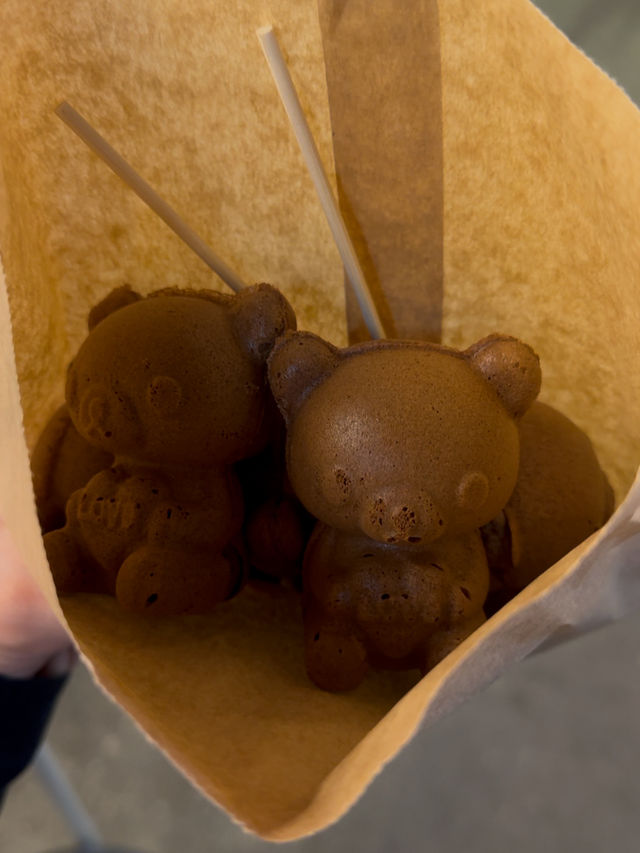 Feng Chia Night Market: A Vibrant Food Haven for Locals and Visitors