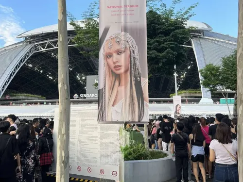 BLACKPINK ส่องแสงสว่างที่สนามกีฬาแห่งชาติสิงคโปร์