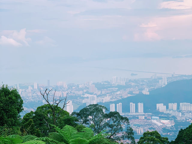 Golden Hour at Penang Hill! 🌄