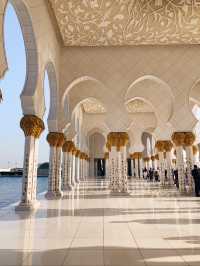 Unveiling the Majesty of Sheikh Zayed Grand Mosque: A Traveler’s Guide