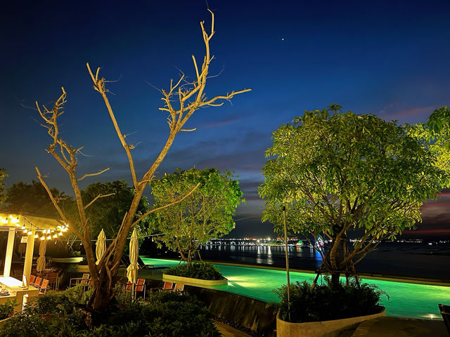 Skyline Pool Bar