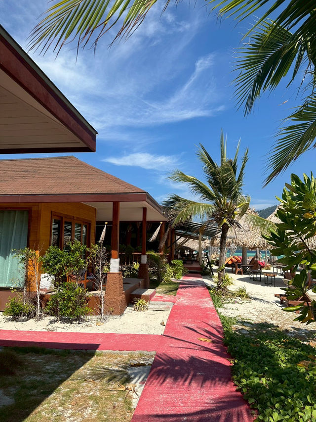 ที่พักหลีเป๊ะ ติดหาดที่สวยอันดับ 6 ของโลก✨🏝