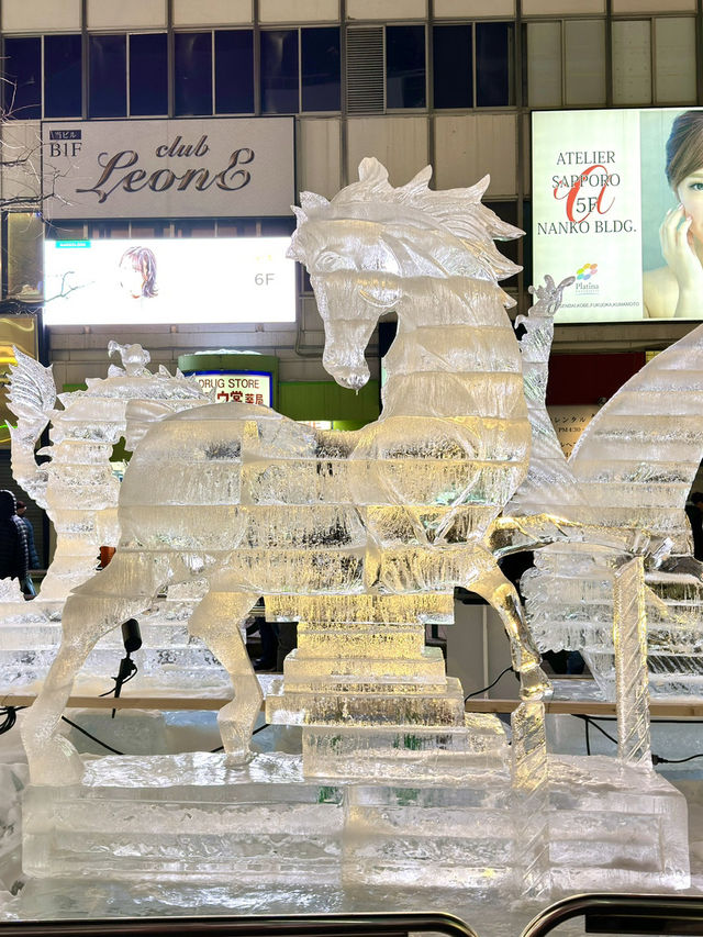 北海道　札幌観光　2025さっぽろ雪まつりススキノ会場が暑い！