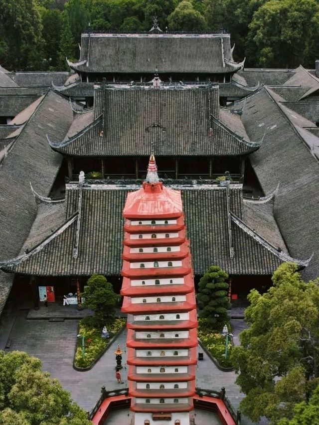 Stylish Stay in Chengdu