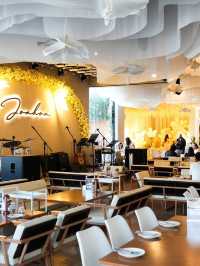 📍 Jomhom Cafe & Music 🦋🌼🌿☕