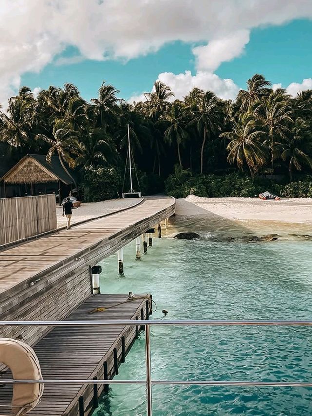 The St. Regis Maldives Vommuli: A Stylish Oasis in Paradise🏝️✨  