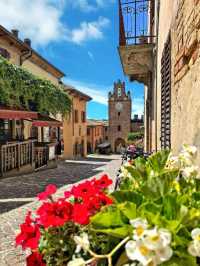 The village of Gradara in Italy 🥰🇮🇹 
