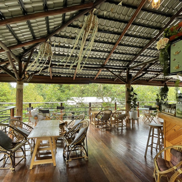 สวนอรุณบูรพา จันทบุรี เที่ยวชิมคาเฟ่ & สวนผลไม้ 