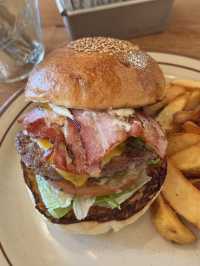 【大阪/心斎橋】アメ村で愛され続けるハンバーガー専門店