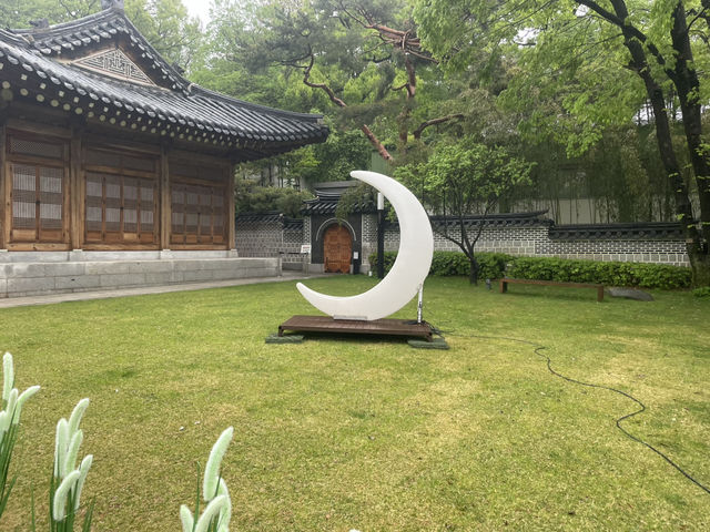 다사다망한 요즘. 가족과 함께 영욕의 청와대 속으로