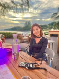 Chill Evening at Stella Seaside Lounge