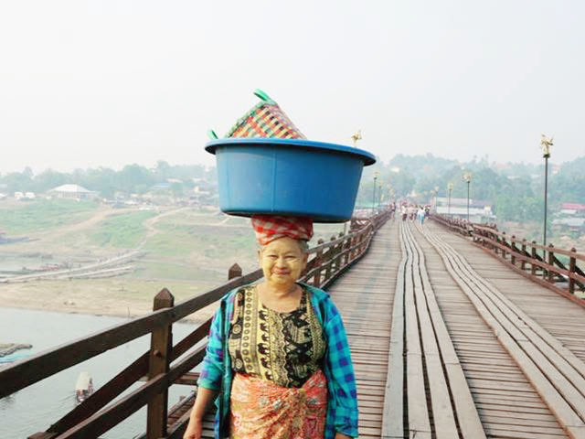 เที่ยวชมวิถีชุมชนชาวมอญ สะพานมอญสังขละบุรี