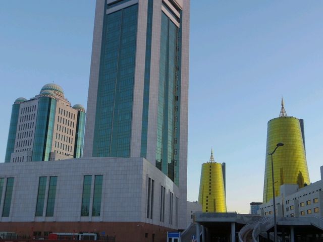 【カザフスタン🇰🇿】アスタナのユニークなビル群🏢