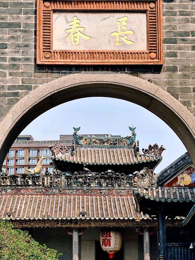 An Hour Escape from Guangzhou: Meeting Ip Man and Sweet Traditions