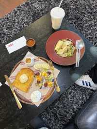 Homey Home Cafe - คาเฟ่สุดโฮมมี่ย่านสันติธรรม
