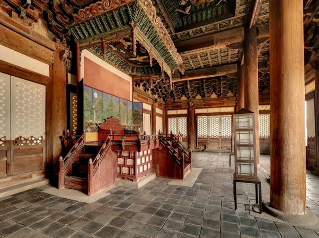 Changgyeonggung Palace – Seoul’s Serene Palace of Seasons
