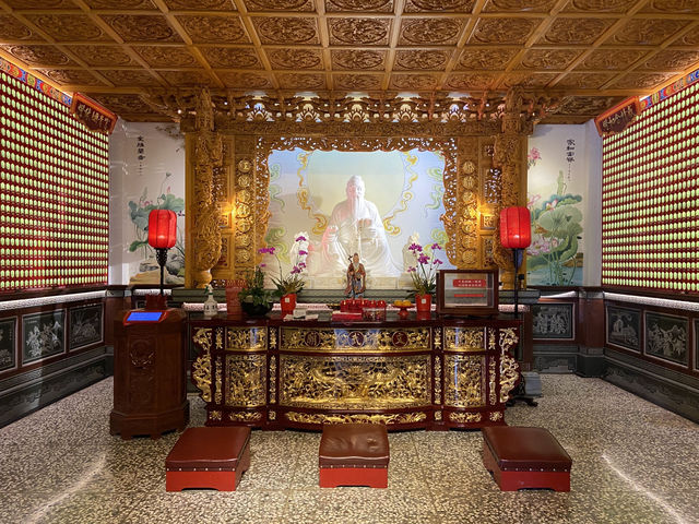 Wenwu Temple – วัดสวยริมทะเลสาบสุริยันจันทรา