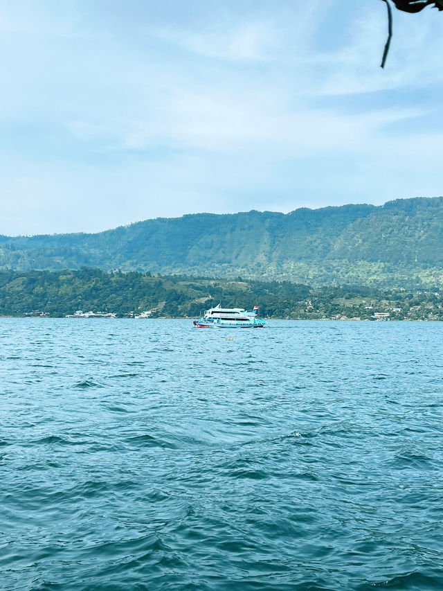 Scenic Ferry Ride from Tiga Raja to Tuk Tuk: A Lake Toba Adventure