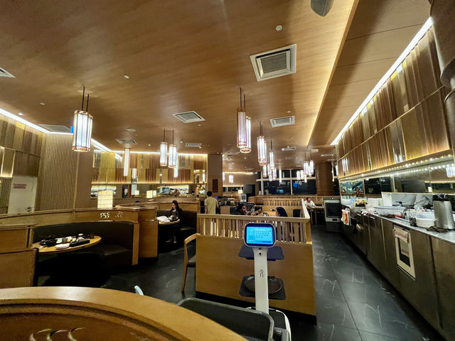Sushi Zanmai Paragon: Affordable Japanese Variety with Fresh Flavors in a Mall Setting