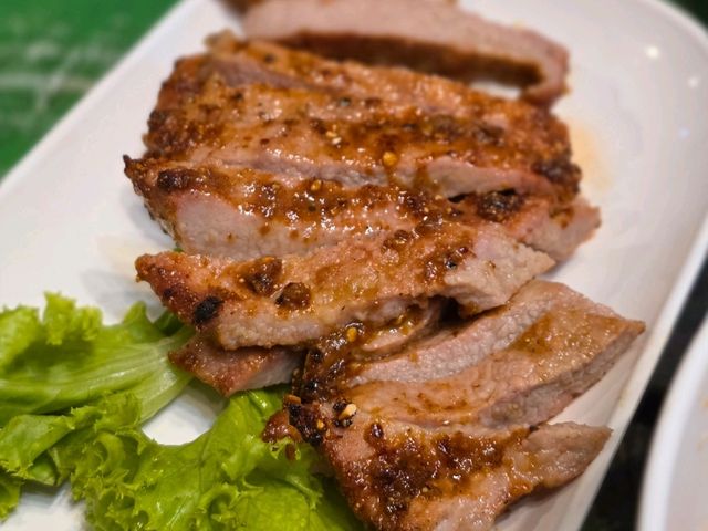 Laab Ubon Kontrakran – Bangkok’s Spicy Hidden Spot Loved by Locals! 