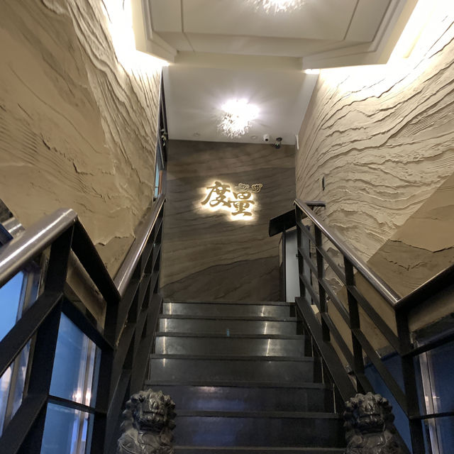 【🇰🇷度量】黑白大廚外送員餐廳，入口即化東坡肉