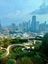 🇮🇩💫 Luxury with a Splash of Art: Discover Raffles Jakarta! 🖼️🌺