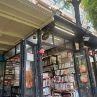 Book Street Hochiminh ถนนทั้งเส้นเต็มไปด้วยหนังสือ
