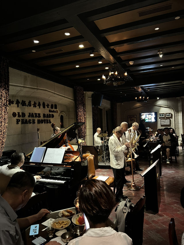 Shanghai Must-Do ✅ Attending Jazz Night at the Fairmont Peace Hotel