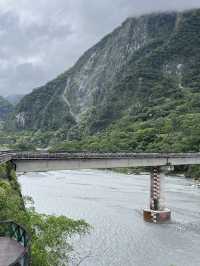 最新｜太魯閣「全面封步道」⛔️只能路邊拍照？交通管制＋時間表一次看！