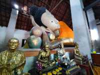 สักการะพระนอนองค์ใหญ่อยุธยา อายุกว่า 600 ปี