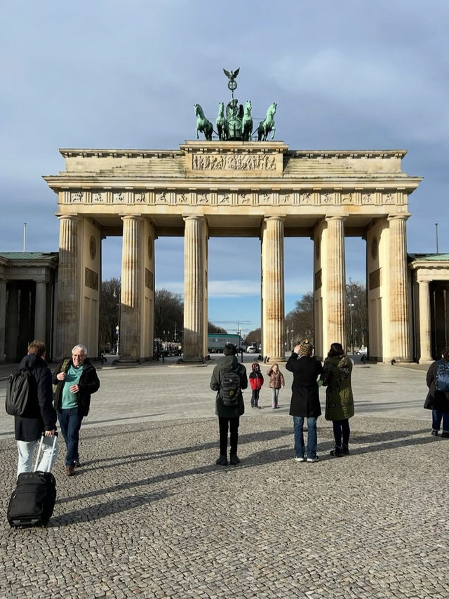 🇩🇪ベルリンの象徴！ブランデンブルク門で歴史と希望を感じる旅✨