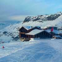 「Le Refuge de Solaise」—天空に浮かぶ絶景リゾート
