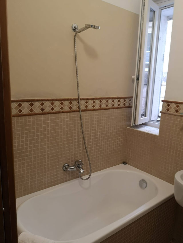 サッシ地区の中心にある隠れ家的なB&B。温かいおもてなしと素朴な魅力が詰まっています。