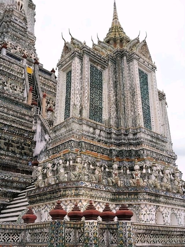 วัดอรุณราชวราราม ริมแม่น้ำเจ้าพระยา✨️