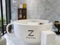 Hotel Z 台中低調奢華系旅店推薦！走路5分鐘到夜市、歐舒丹沐浴品＆電動床超有貴婦感！