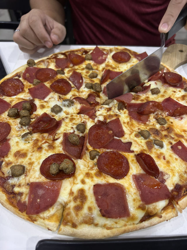 Surprisingly delicious pizza! 