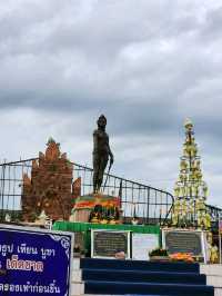 อนุสาวรีย์พระนางจามเทวี ที่ลำพูน