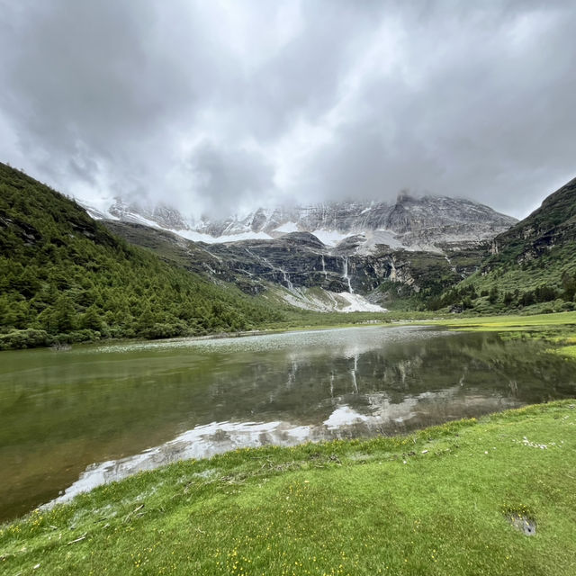  A Peaceful Trek to Gongga Lake (贡嘎措) in Daocheng Yading