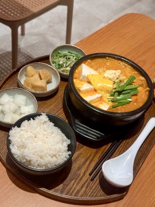 🚇台北市政府站復古風韓式定食「丰屋 」