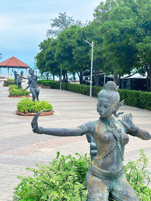 หาดสมิหลา สงขลา  🌊🐚 หาดดังคู่เมืองทะเลใต้ 