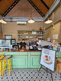 Afternoon Bar & Bistro 🏡
